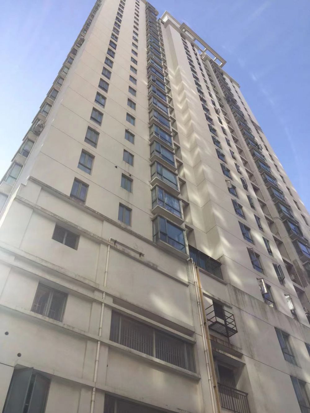 上(shàng)海市黃浦區麗園路333弄6号2701室