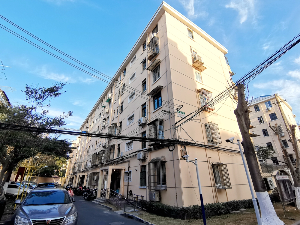 上(shàng)海市浦東新區濰坊六村640号501室