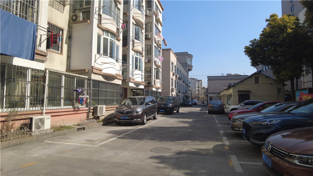 上(shàng)海市青浦區青浦鎮環城東路60弄豪盛苑3号102室