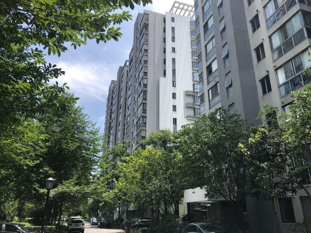上(shàng)海市浦東新區秀沿路867弄40号601室