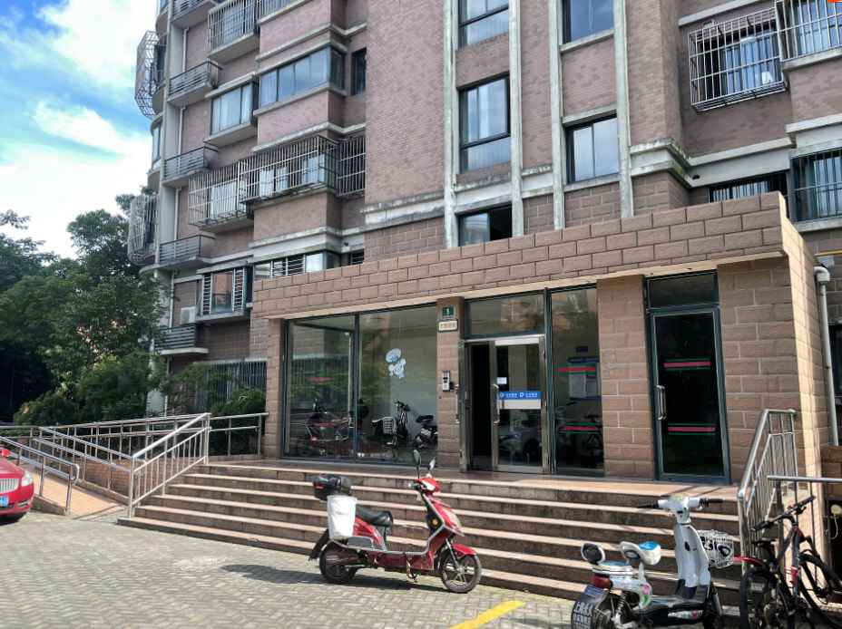 上(shàng)海市浦東新區宣橋鎮南六公路399弄5号1702室（複式）房産