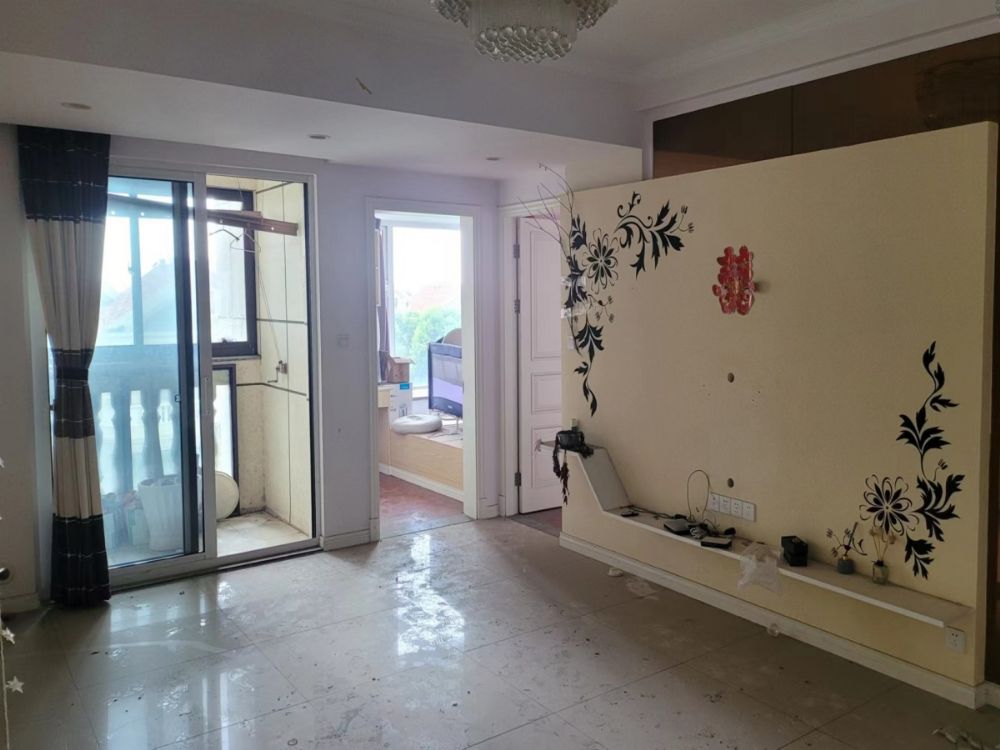【二拍】上(shàng)海市金山區朱泾鎮金石北路6800弄2210号504室